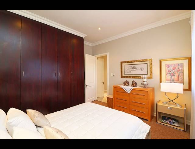 3 BEDROOM APARTMENT FOR SALE IN BEDFORDVIEW